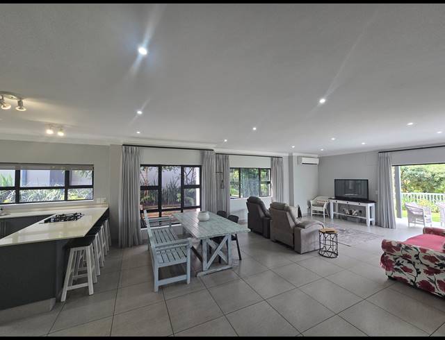 3 BEDROOM HOUSE FOR SALE IN NEW SALT ROCK CITY